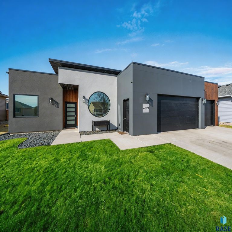 4309 N Ohio Ave Avenue, Sioux Falls, SD 57107