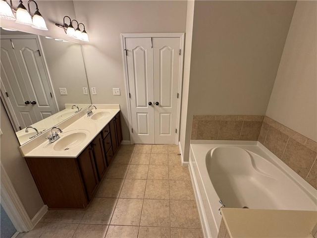 5055 Hastings Terrace, Alpharetta, GA 30005