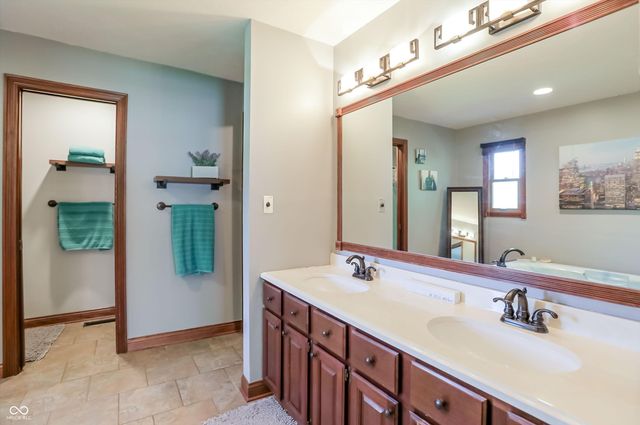 1017 Silver Lake Circle, Greenwood, IN 46142