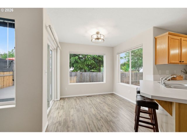 2346 N IRVINE St, Cornelius, OR 97113