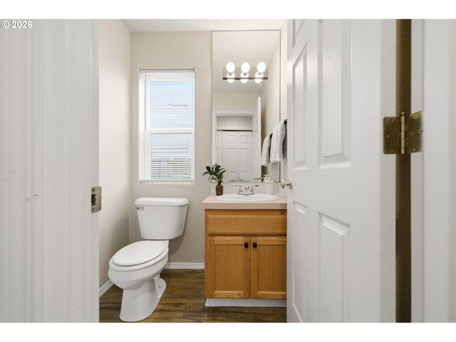 2346 N IRVINE St, Cornelius, OR 97113