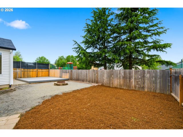 2346 N IRVINE St, Cornelius, OR 97113