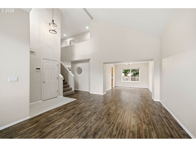 2346 N IRVINE St, Cornelius, OR 97113