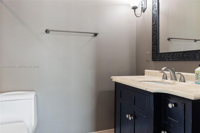 2162 W 60th St 14203, Hialeah, FL 33016