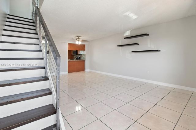 2162 W 60th St 14203, Hialeah, FL 33016