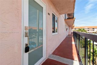 2162 W 60th St 14203, Hialeah, FL 33016