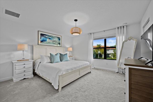 6013 Woods Edge Circle, Riviera Beach, FL 33410