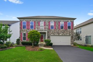 1379 W Deer Court, Palatine, IL 60067
