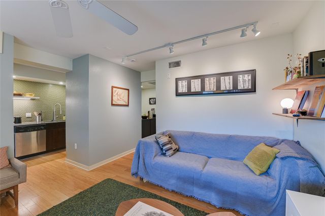 2200 Dickson DR 128, Austin, TX 78704