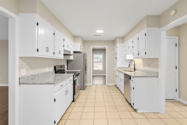 110 Vintage Ln, Enterprise, AL 36330