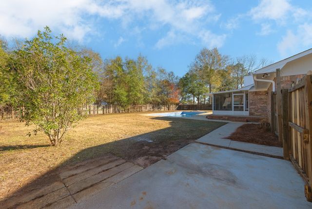 110 Vintage Ln, Enterprise, AL 36330