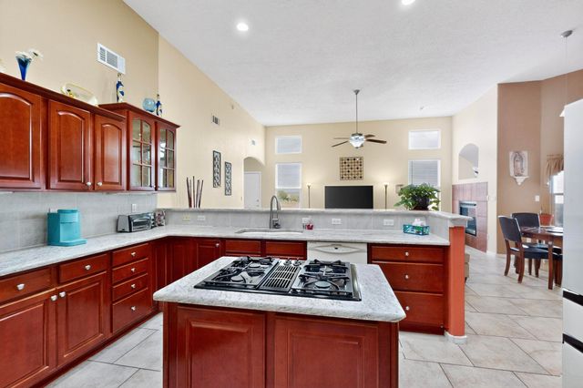 4013 Huron Drive NE, Rio Rancho, NM 87144