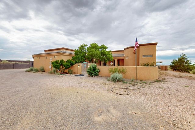 4013 Huron Drive NE, Rio Rancho, NM 87144