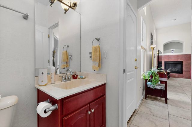 4013 Huron Drive NE, Rio Rancho, NM 87144