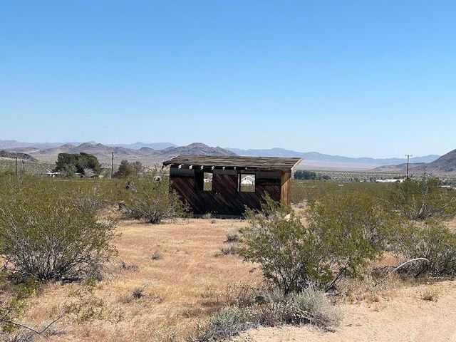 216 Jesse Road, Landers, CA 92285