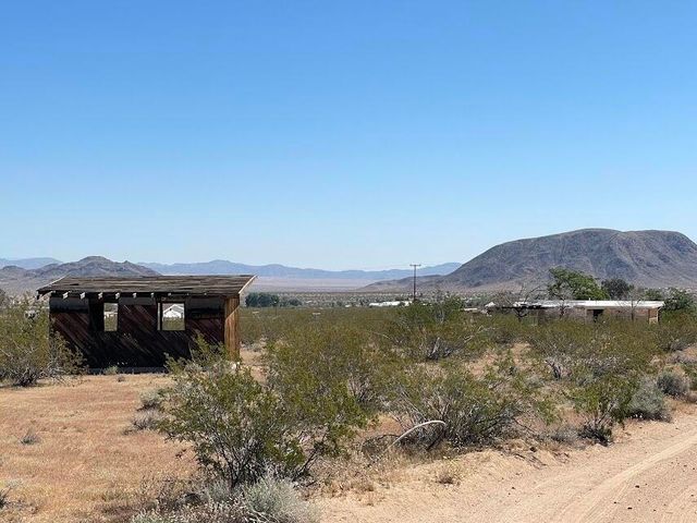 216 Jesse Road, Landers, CA 92285