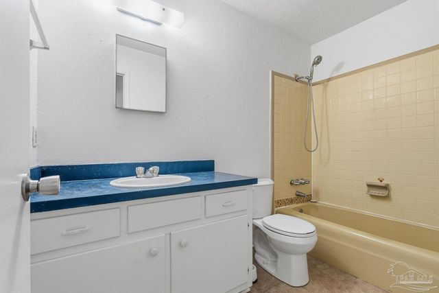 4305 Galt City Rd, Milton, FL 32583