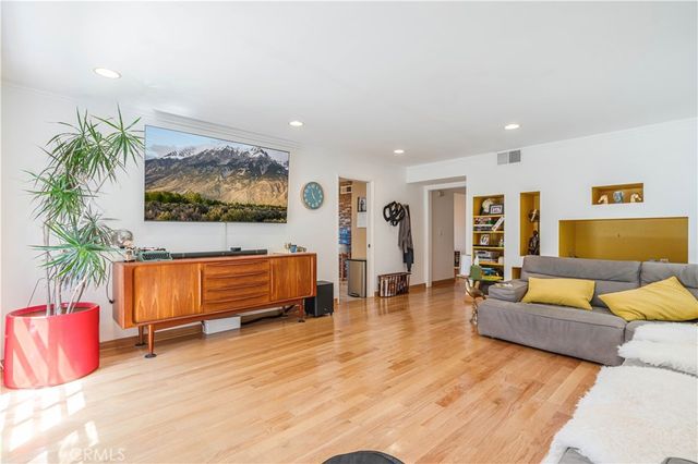 3636 Dellvale Place, Encino, CA 91436