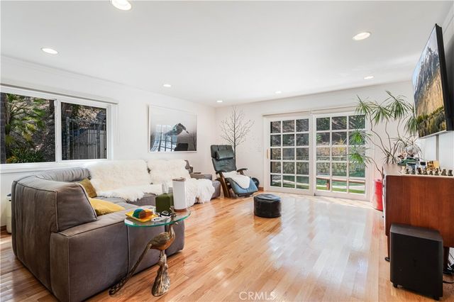 3636 Dellvale Place, Encino, CA 91436