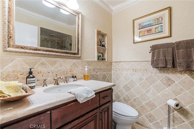 3636 Dellvale Place, Encino, CA 91436