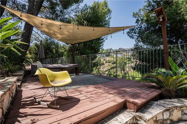 3636 Dellvale Place, Encino, CA 91436