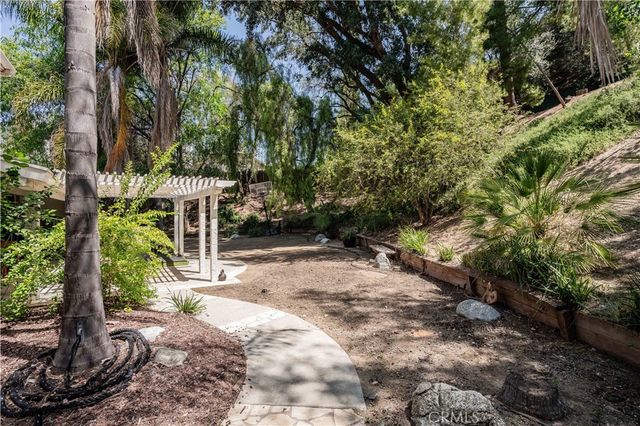 3636 Dellvale Place, Encino, CA 91436