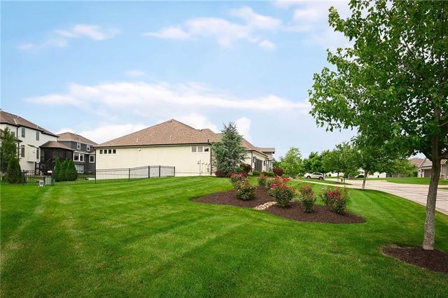 3109 W 156th Street, Overland Park, KS 66224