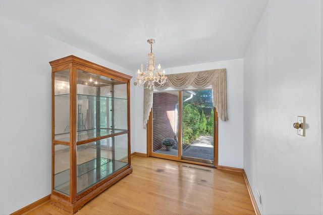 4472 N 104th STREET, Wauwatosa, WI 53225