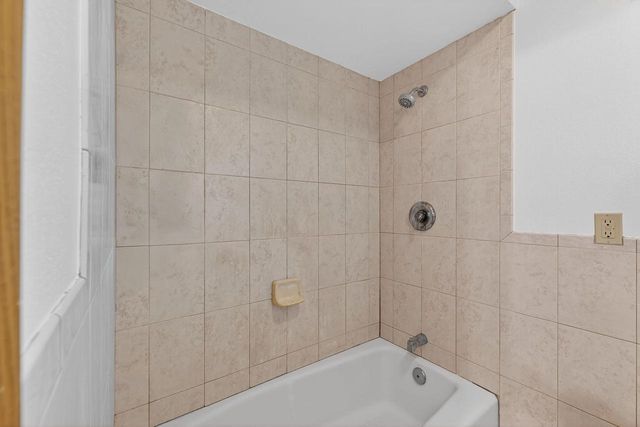 4472 N 104th STREET, Wauwatosa, WI 53225