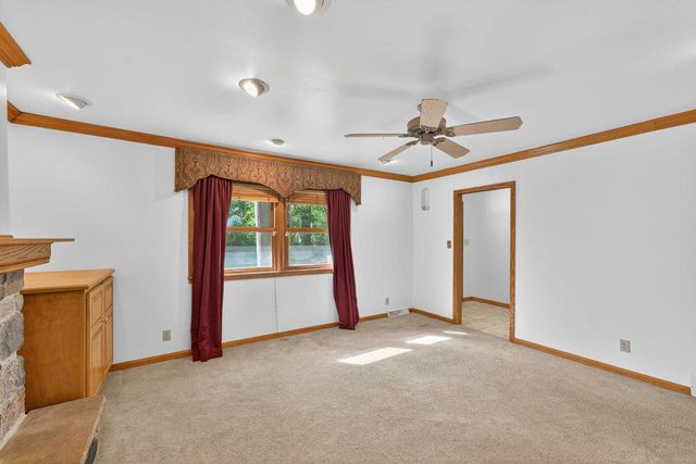 4472 N 104th STREET, Wauwatosa, WI 53225