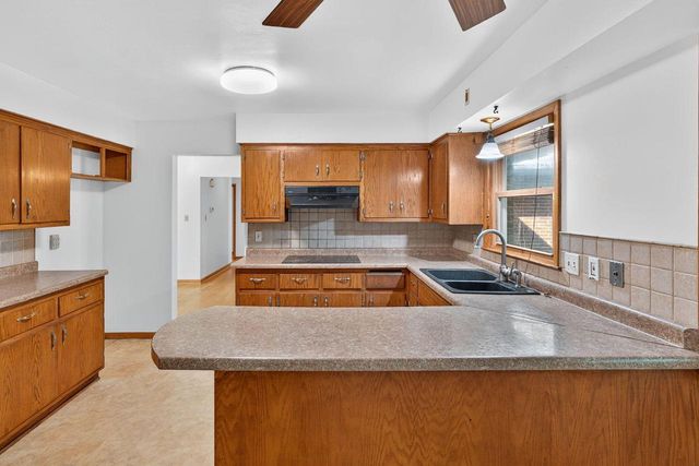 4472 N 104th STREET, Wauwatosa, WI 53225