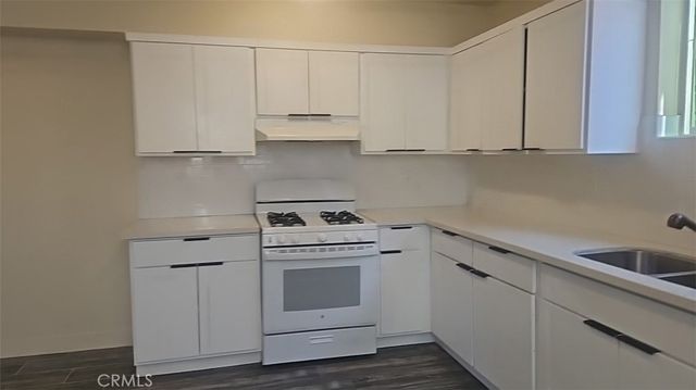 1130 E 28th Street, Los Angeles, CA 90011