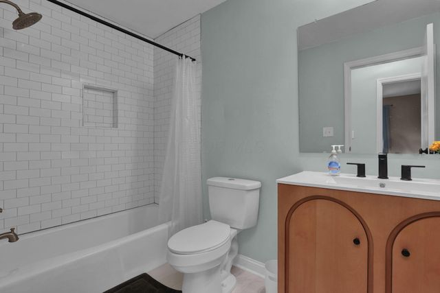 1003 Autumn Meadows Drive, Westerville, OH 43081