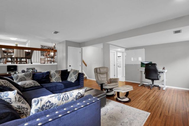 1003 Autumn Meadows Drive, Westerville, OH 43081