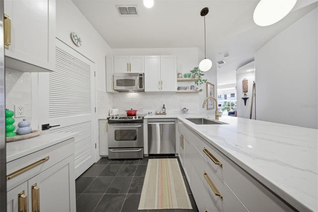1 S EOLA DRIVE 13, Orlando, FL 32801
