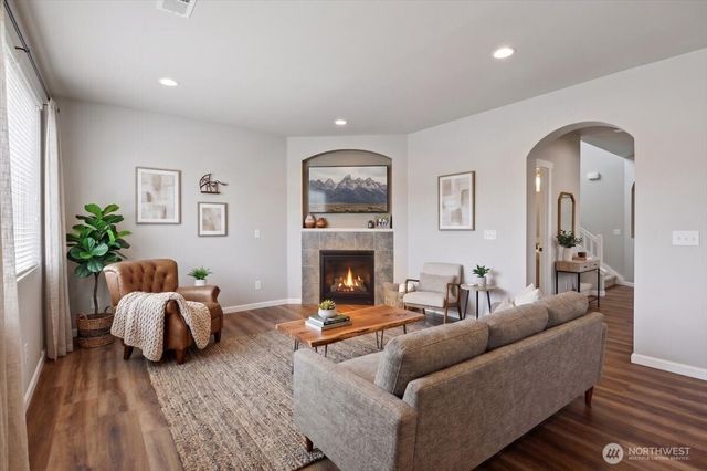 25916 168th Place SE, Covington, WA 98042