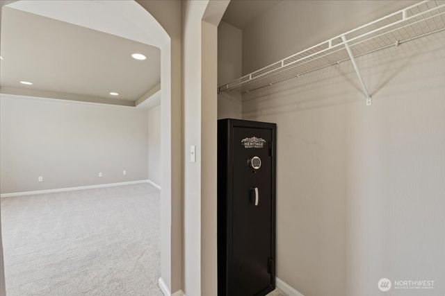 25916 168th Place SE, Covington, WA 98042