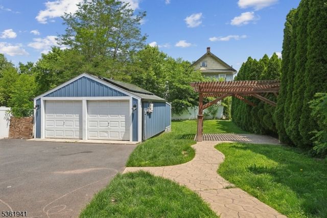 25 Central Ave, Somerville Boro, NJ 08876
