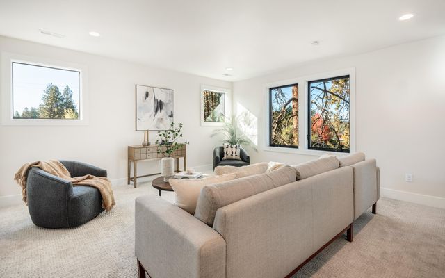 334 SW Roosevelt Avenue Unit 3, Bend, OR 97702