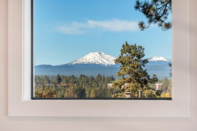 334 SW Roosevelt Avenue Unit 3, Bend, OR 97702