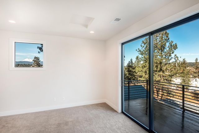 334 SW Roosevelt Avenue Unit 3, Bend, OR 97702