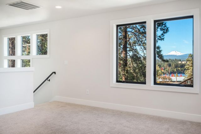 334 SW Roosevelt Avenue Unit 3, Bend, OR 97702