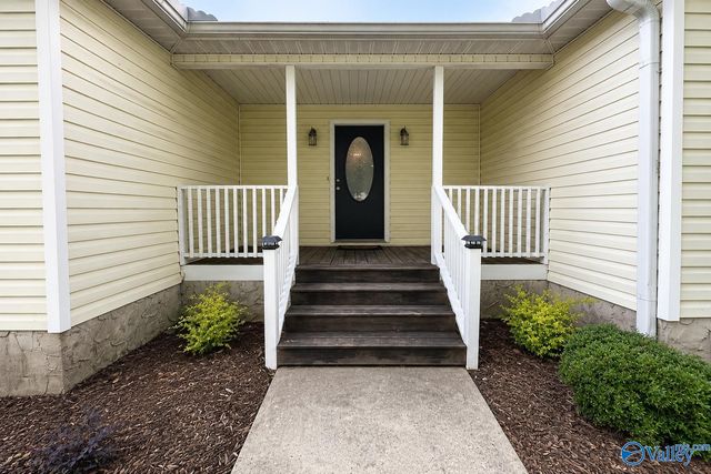1215 Heatherwood Drive, Arab, AL 35016