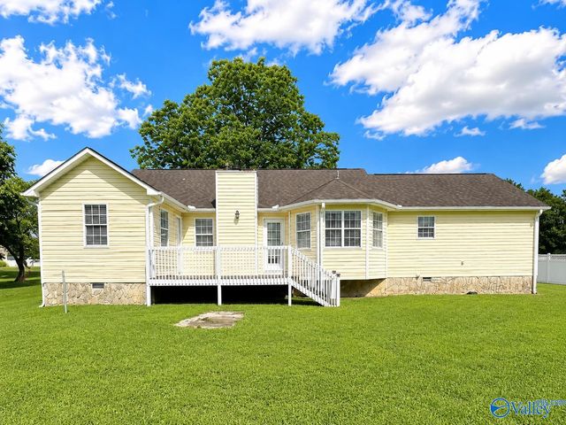 1215 Heatherwood Drive, Arab, AL 35016