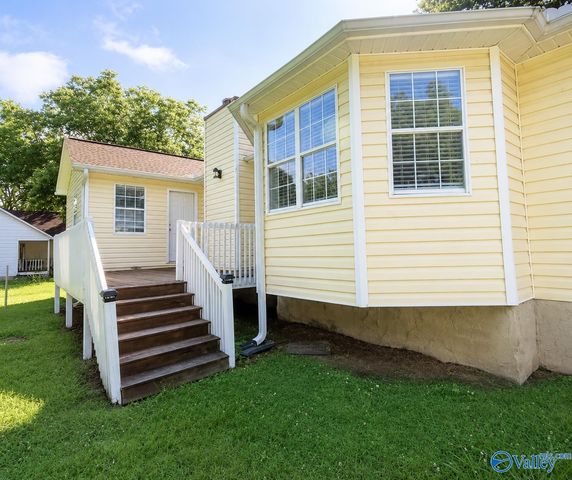 1215 Heatherwood Drive, Arab, AL 35016