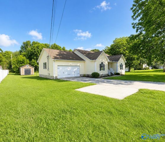 1215 Heatherwood Drive, Arab, AL 35016