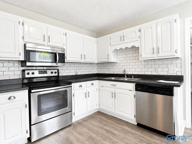 1215 Heatherwood Drive, Arab, AL 35016