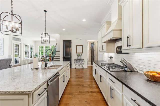 2890 Eva Club, Acworth, GA 30101