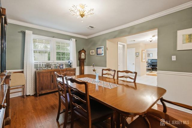 4 Woodruff Road, Edison, NJ 08820