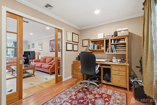 4 Woodruff Road, Edison, NJ 08820